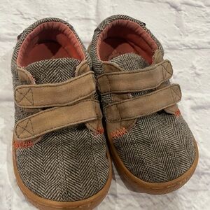 Livie & Luca Hayes Brown Gray Double Hook and Loop Sneaker Boys Size 7 Tie